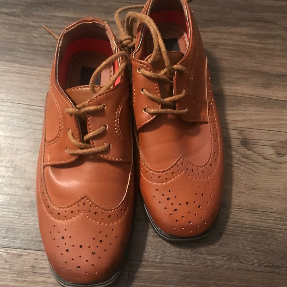 2/$10 CUTE BOYS DRESS SHOES